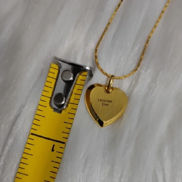 SALE! Christian Dior Gold Plated Heart Pendant Necklace W Polished Heart Charm - Picture 12 of 12